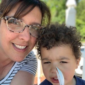 Meet your Posher, Danielle